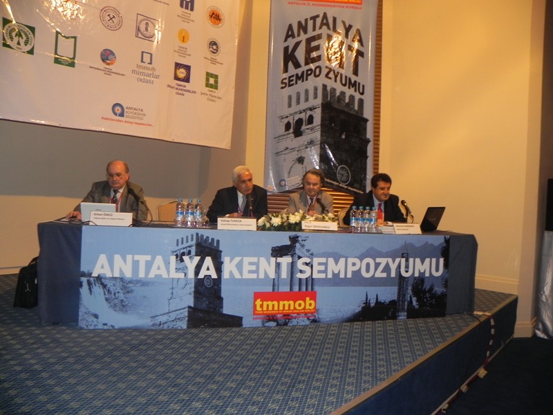 ANTALYA KENT SEMPOZYUMU DÜZENLENDİ