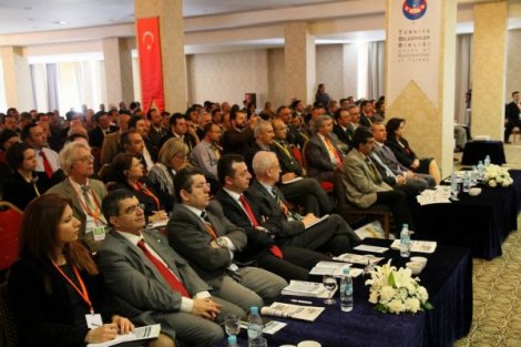 ULUSLARARASI SÜRDÜRÜLEBİLİR ULAŞIM 2011 SEMPOZYUMUNA KATILDIK