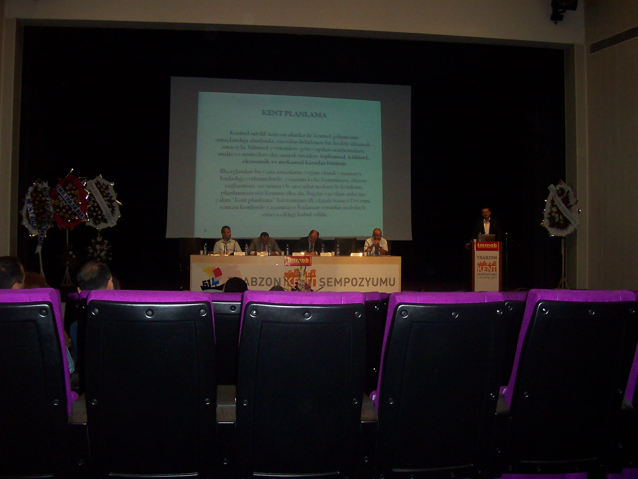 TRABZON KENT SEMPOZYUMUNDA “KENT PLANLAMASI” ADLI BİLDİRİYİ TMMOB ŞEHİR PLANCILARI ODASI GENEL BAŞKANIMIZ NECATİ UYAR TARAFINDAN GERÇEKLEŞTİRİLDİ