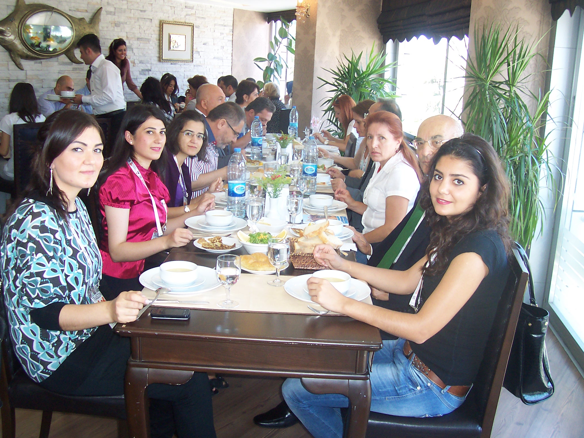 KENT SEMPOZYUMUNDA SAYIN RUŞEN KELEŞ İLE BİRLİKTE YEMEKTEYDİK