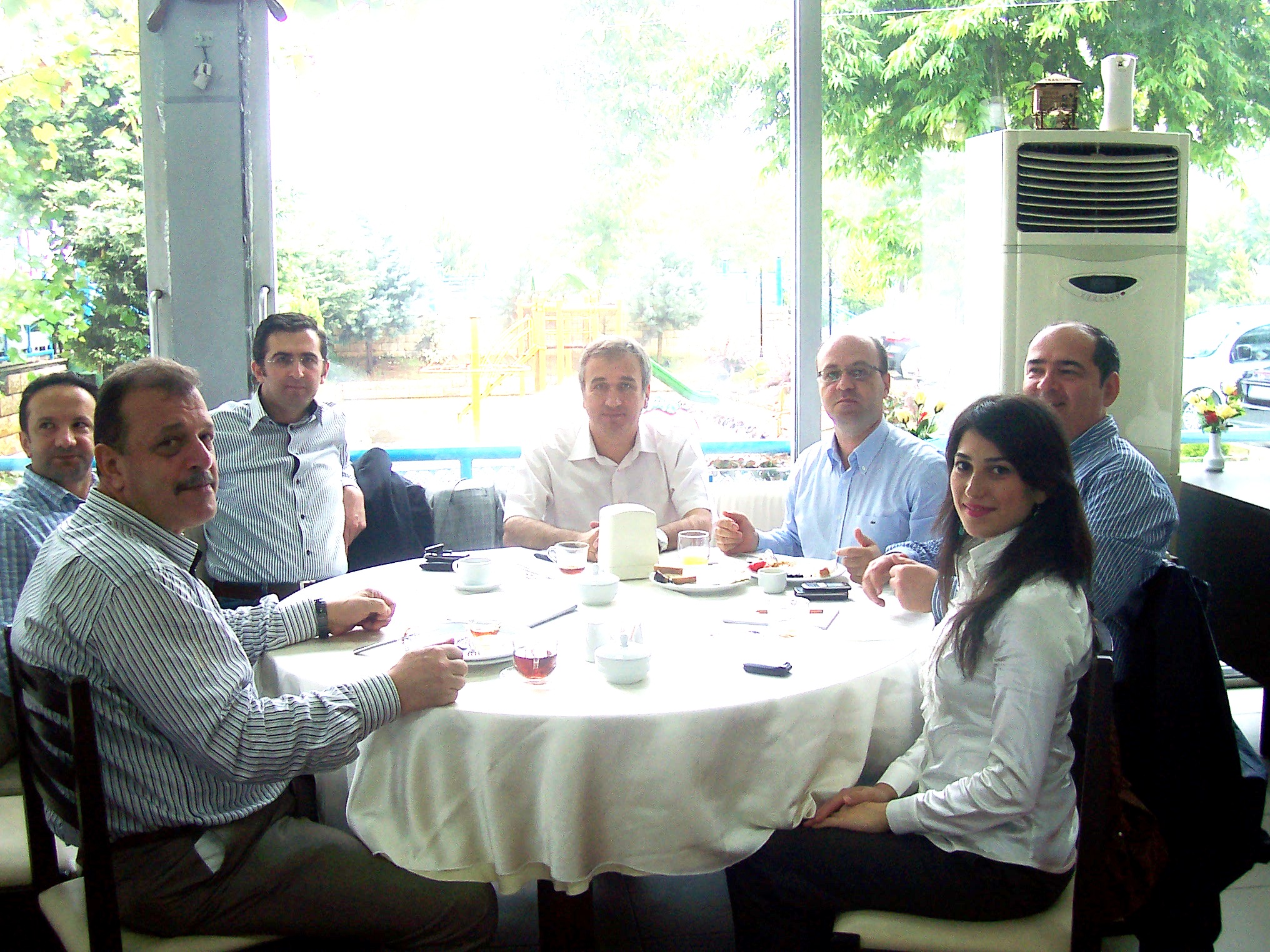 KENT SEMPOZYUMUNDA KAHVALTIDAYDIK