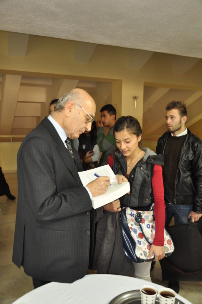 PROF. DR. RUŞEN KELEŞ`İN “PLANLAMA VE SİYASET BİLİMİ ÜZERİNE” KONULU SÖYLEŞİSİ GERÇEKLEŞTİRİLDİ 