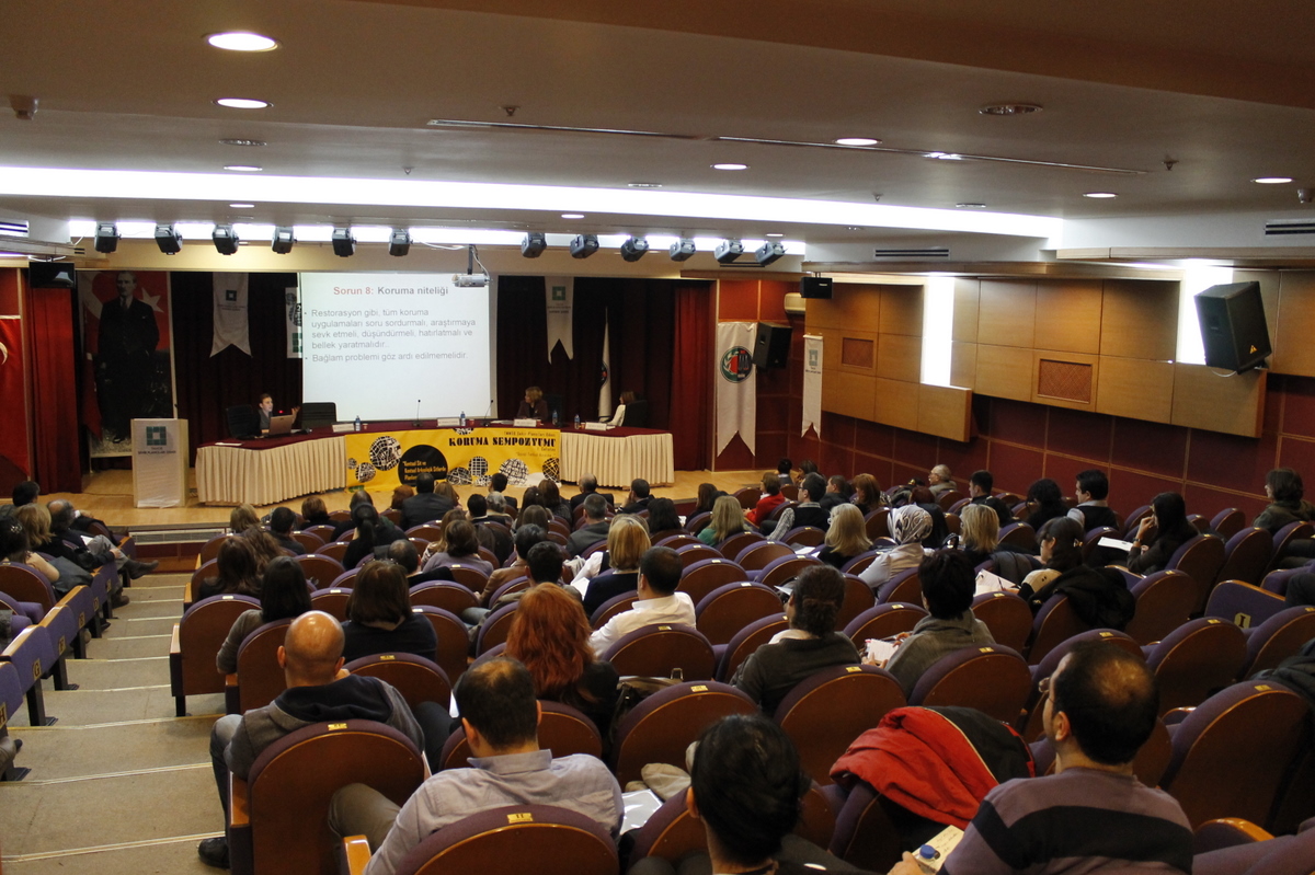 KENTSEL VE KENTSEL-ARKEOLOJİK SİTLERDE PLANLAMA KONULU 1. ÇALIŞTAY GERÇEKLEŞTİRİLDİ.