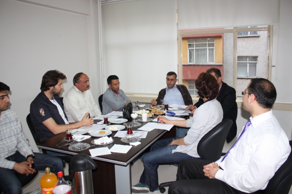 3 MAYIS 2012 TARİHİNDE ÜYELERİMİZLE TOPLANTI YAPTIK