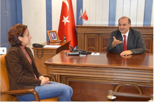 ŞEHİR PLANCILARI ODASI KAYSERİ ŞUBESİ KAYSERİ KOCASİNAN BELEDİYE BAŞKANI BEKİR YILDIZ’I MAKAMINDA ZİYARET ETTİ