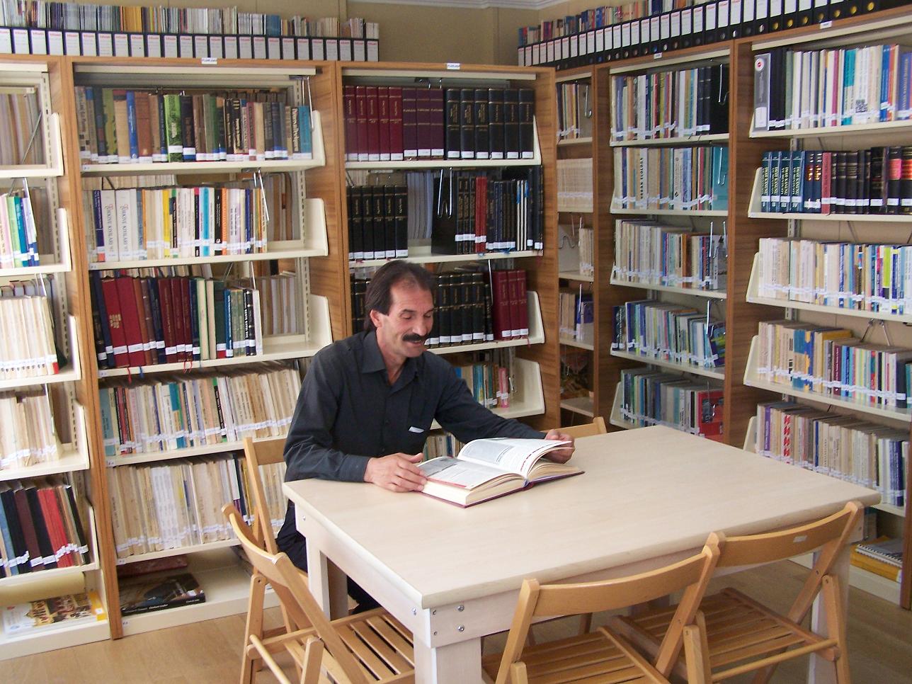 PROF. DR. GÖNÜL TANKUT KÜTÜPHANESİ ARŞİV ÇALIŞMALARI TAMAMLANDI