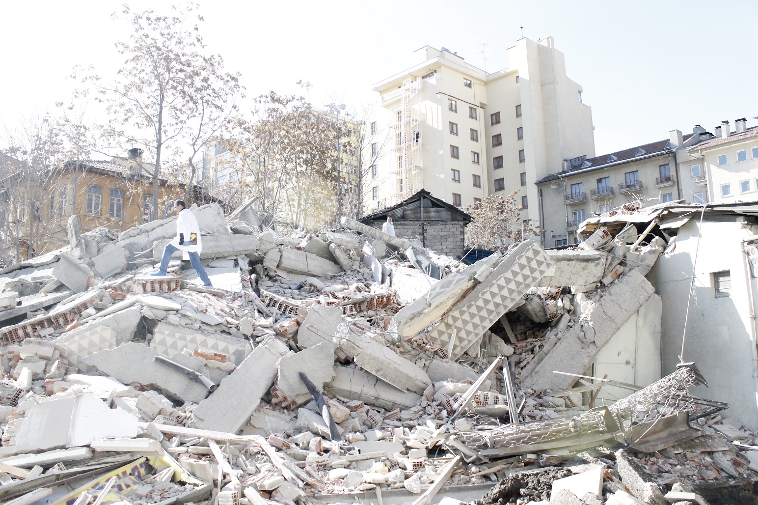 ALTINDAĞ İLÇESİ İSMETPAŞA, ATIFBEY VE HIDIRLIKTEPE'DEKİ KENTSEL DÖNÜŞÜM UYGULAMASI 
