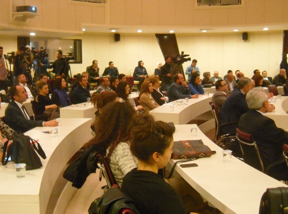 KENTLERİN DÖNÜŞTÜĞÜ ORTAMDA PEYZAJ MİMARLARININ ROLÜ PANELİNE KATILDIK