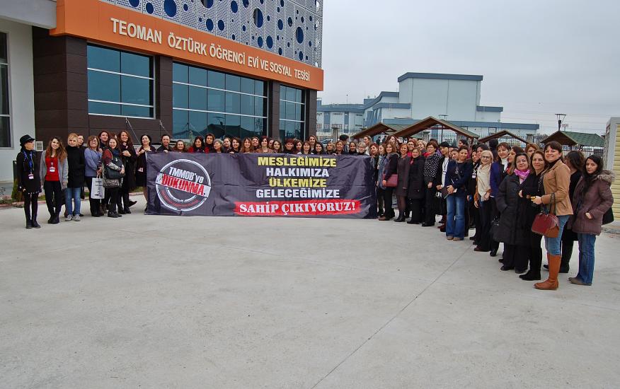 TMMOB GENİŞLETİLMİŞ KADIN ÇALIŞMA GRUBU: TORBA YASA İLE TMMOB’YE YAPILAN SALDIRI ÜLKEMİZE VE HALKIMIZA YAPILAN BİR SALDIRIDIR