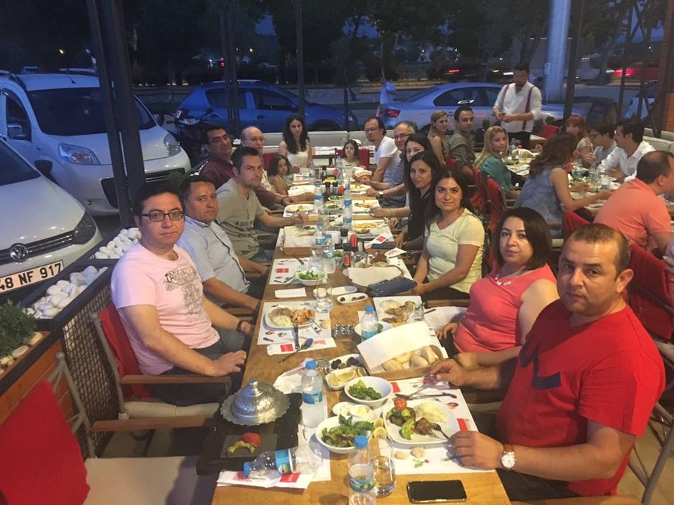 ŞUBEMİZİN DÜZENLEDİĞİ İFTAR YEMEĞİNDE ÜYELERİMİZLE BİR ARAYA GELDİK