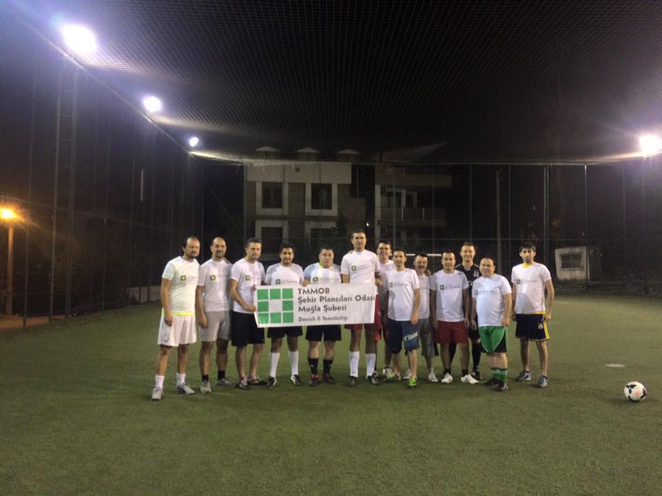 MUĞLALI PLANCILAR VE DENİZLİLİ PLANCILAR HALI SAHA MAÇINDA BİR ARAYA GELDİ