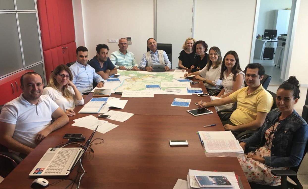 22.06.2017 TARİHİNDE ANTALYA BÜYÜKŞEHİR BELEDİYESİ`NDE GERÇEKLEŞTİRİLEN ``2040 YILI ANTALYA İLİ NAZIM İMAR PLANI`` TOPLANTISINA KATILDIK.