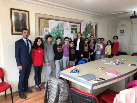 UĞUR OKULLARI ÖĞRENCİLERİ VE ÖĞRETMENLERİ ŞUBEMİZİ ZİYARET ETTİLER.