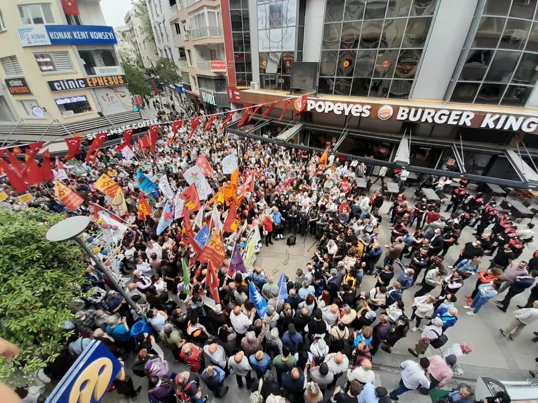  GEZİ DİRENİŞİ ONURUMUZDUR!