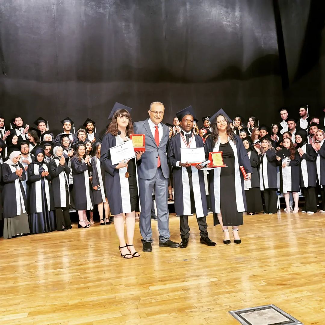 ERCİYES ÜNİVERSİTESİ MİMARLIK FAKÜLTESİ ŞEHİR VE BÖLGE PLANLAMA BÖLÜMÜ 2021-2022 YILI MEZUNİYET TÖRENİ