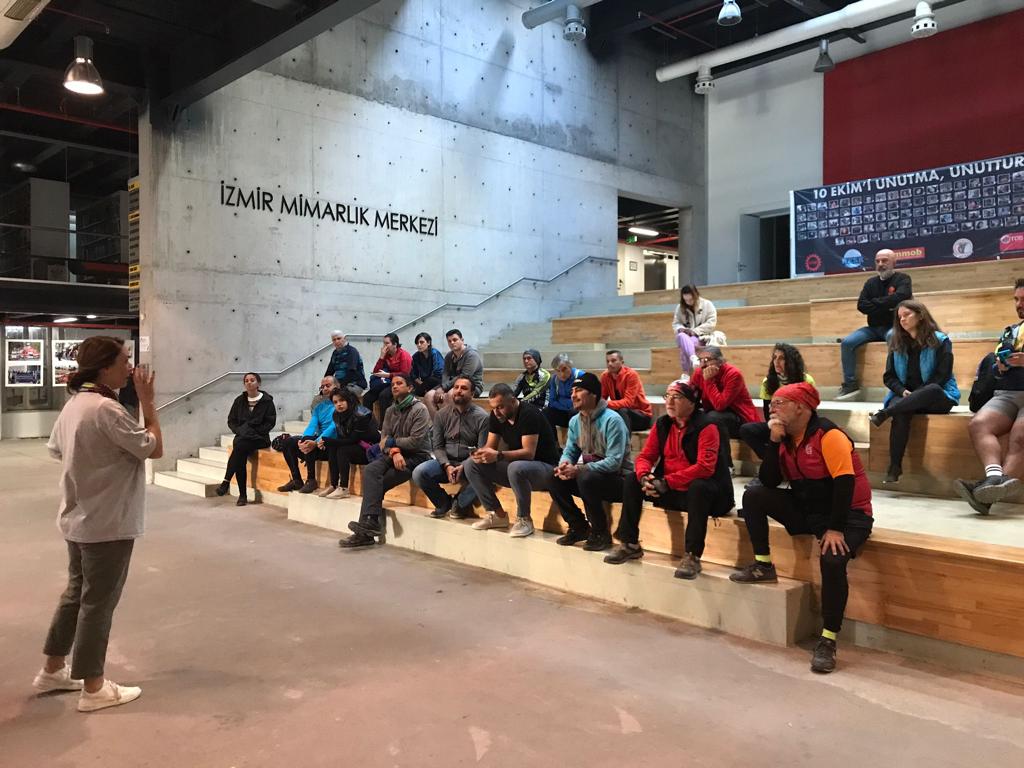 "ŞEHİRDE BİSİKLETLE HER YERE ULAŞABİLMEK İÇİN PEDAL ÇEVİRİYORUZ!" ÇAĞRISIYLA DÜZENLEDİĞİMİZ BİSİKLET TURU VE SÖYLEŞİ GERÇEKLEŞTİRİLDİ!