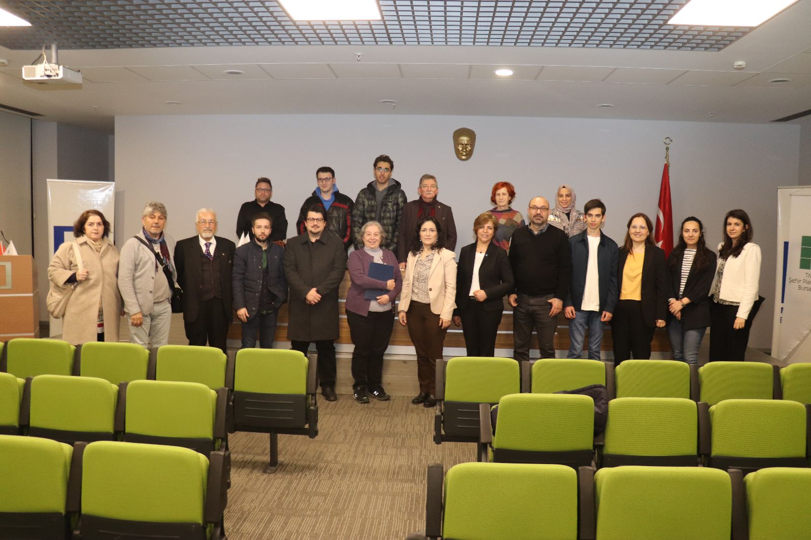 BURSA` NIN YÜZ YILLIK PLANLAMA KÜLTÜRÜNDE PLANLAMA DENEYİMİ