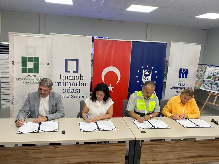 ALTIPARMAK ÇARŞAMBA BÖLGESİNDE 800 DÖNÜM BÖLGEYİ KAPSAYAN KENTSEL DÖNÜŞÜM İŞBİRLİĞİ PROTOKOLÜ İMZALANDI.