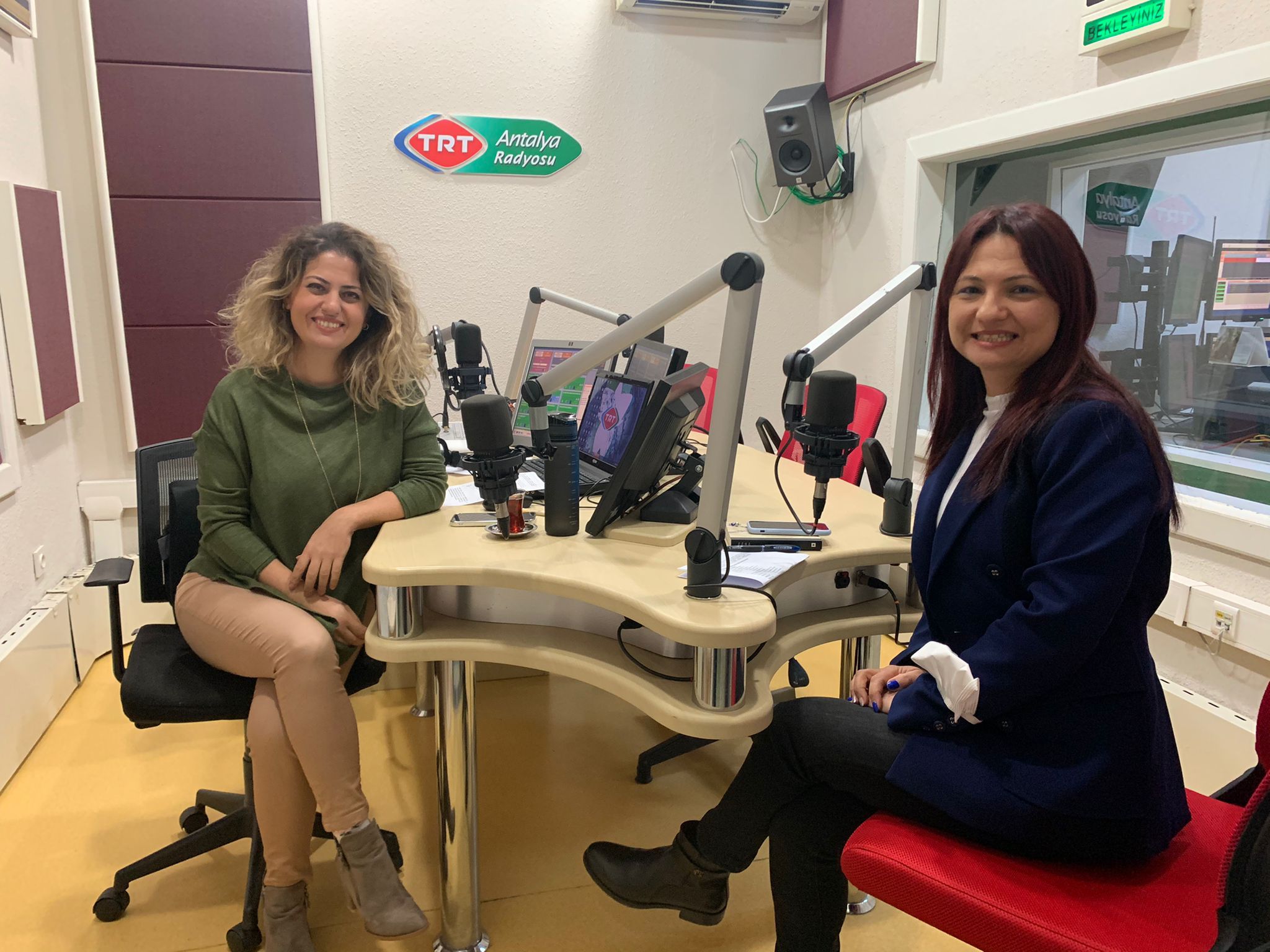 ŞUBE BAŞKANIMIZ FUNDA YÖRÜK TRT ANTALYA RADYOSU PROGRAMINA CANLI YAYIN KONUĞU OLARAK  KATILMIŞTIR.